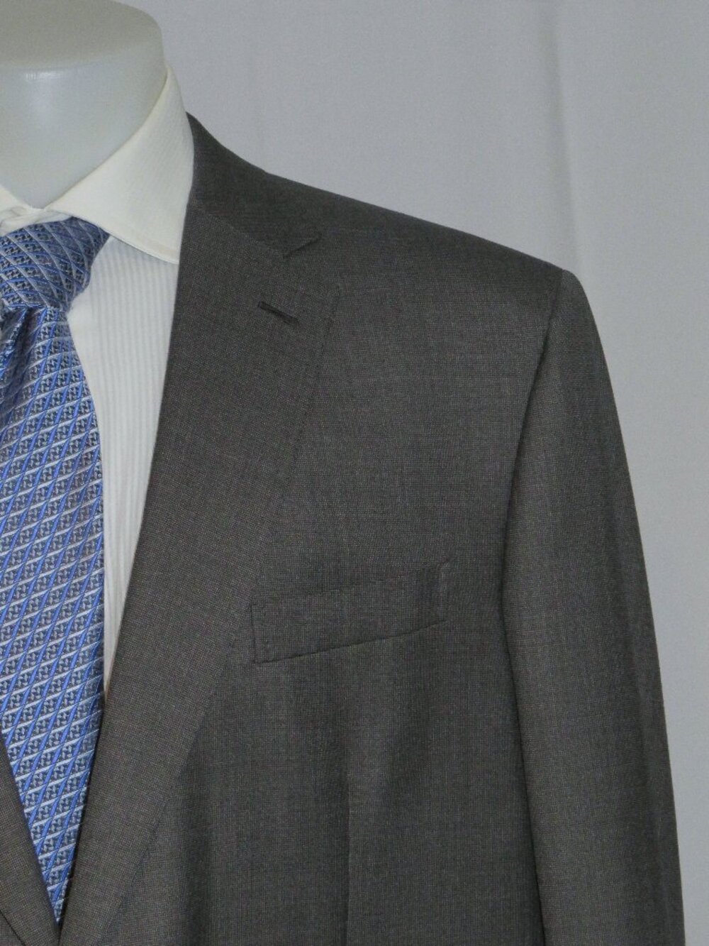 Brioni Brunico Super 150 Current Gray Nailshead Two Button Suit 52R NWT